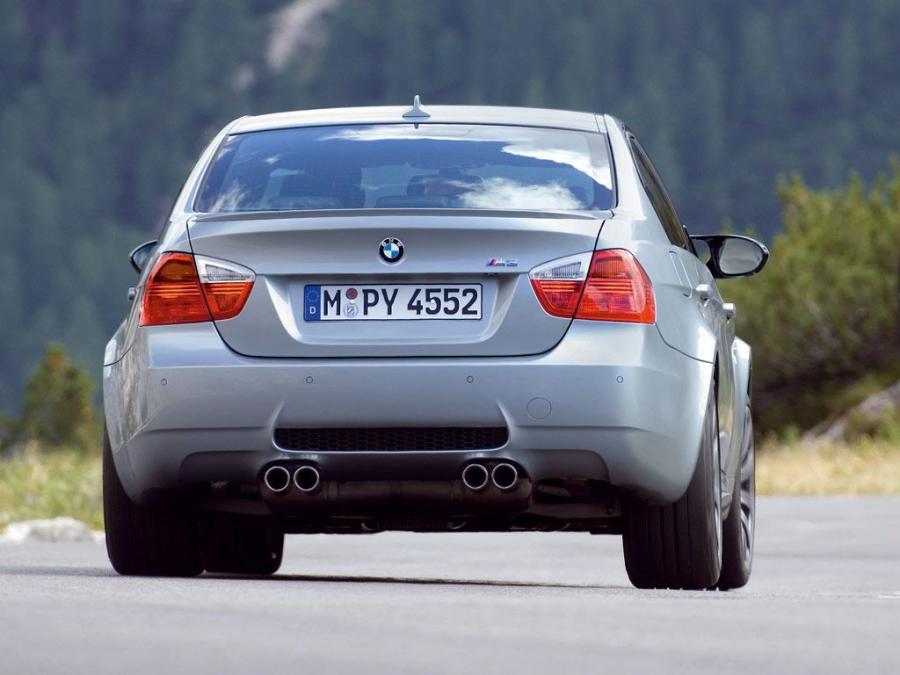  BMW M3 Sedan 2007 года  (фото 40 из 72)